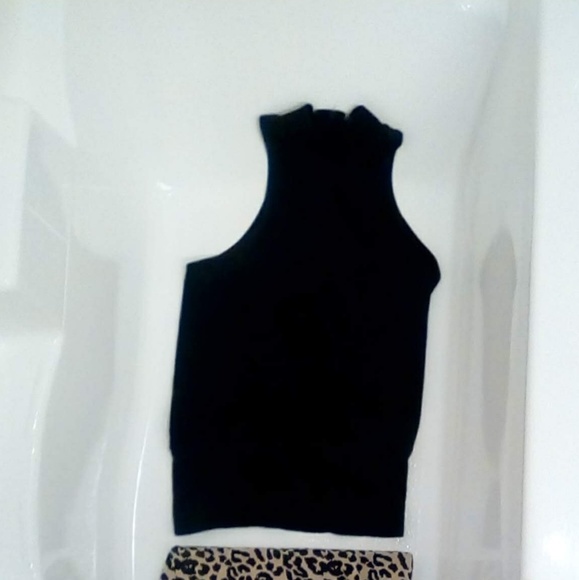 2 piece set! leopard skirt-mini & top - Picture 6 of 8